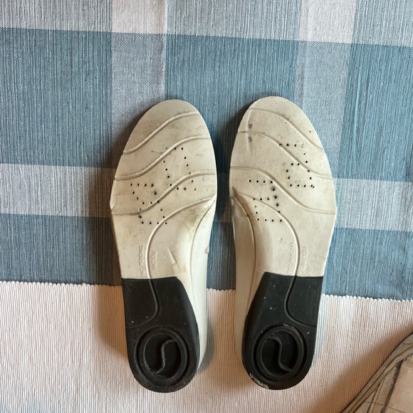 Golden Goose - Picture 8 of 15